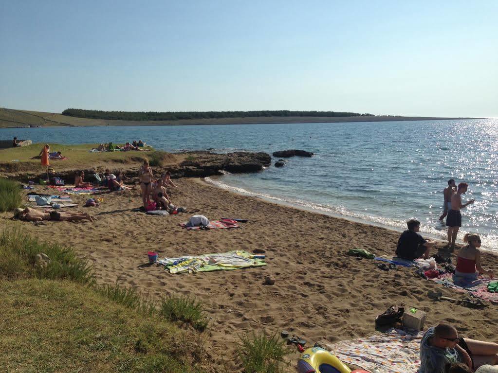 Camp Porat Hotell Povljana Exteriör bild
